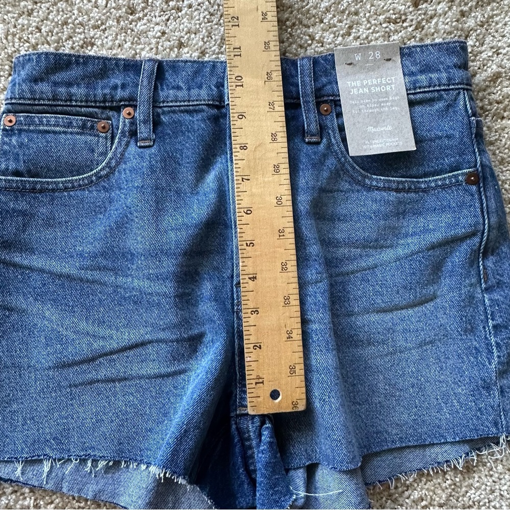 Madewell The Perfect Jean Short Size 28 High Rise Raw Hem Denim NWT - Picture 7 of 8